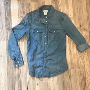 Levi’s button down
